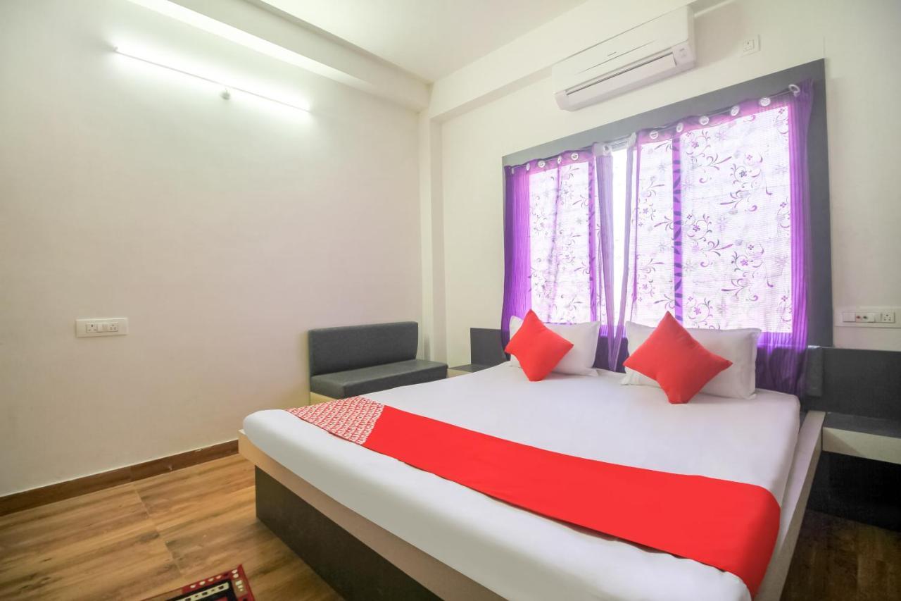 Oyo 69836 Aponjon Resort And Restaurant Shaugaon Bagian luar foto